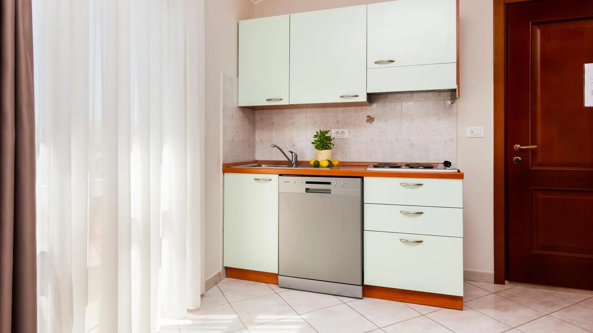 רוביני Apartments Martina