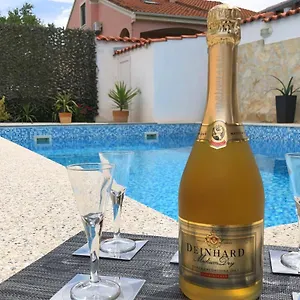 https://villa-sanda.hotelinzadar.com